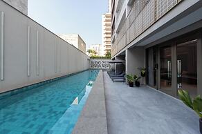 Charlie For You Paraiso