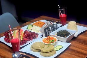 Five Clover Inn Abijo