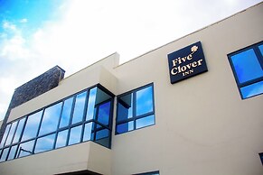 Five Clover Inn Abijo