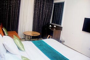 Five Clover Inn Abijo