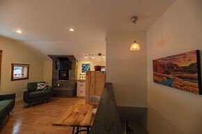 Downtown Whitehorse - Treehouse