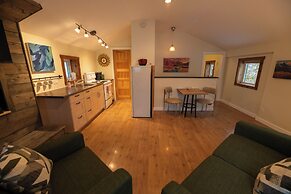 Downtown Whitehorse - Treehouse