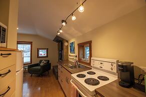 Downtown Whitehorse - Treehouse