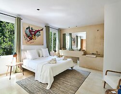 Lavish Villa Near Cala Llonga