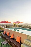 Loft with Pools and Rooftop Sky Bar