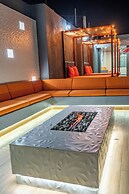 Loft with Pools and Rooftop Sky Bar