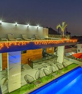 Loft with Pools and Rooftop Sky Bar