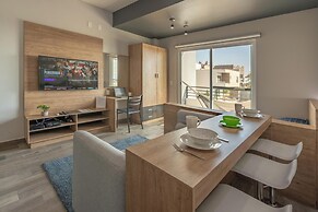 Loft with Pools and Rooftop Sky Bar