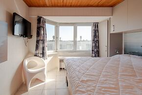 Apartment With Frontal sea View in Ostend
