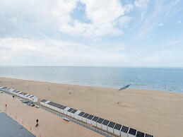 Apartment With Frontal sea View in Ostend