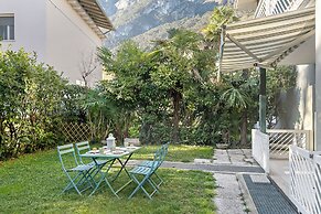 Riva's Garden Home