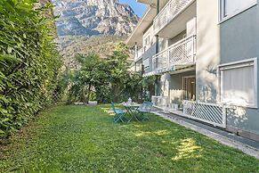 Riva's Garden Home