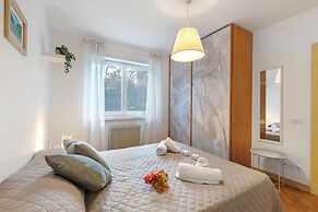 Riva's Garden Home