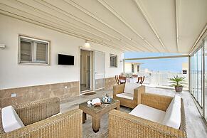 Villa Na' Lu' 2 With Sea View