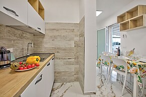 Villa Na' Lu' 2 With Sea View