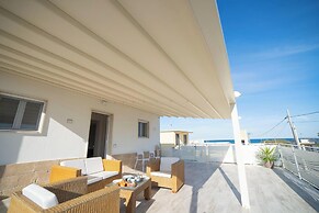 Villa Na' Lu' 2 With Sea View