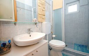 Picturesque Escape Holiday Home With Pool and Sauna