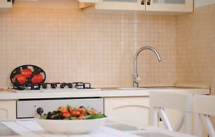 Picturesque Escape Holiday Home With Pool and Sauna