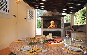 Picturesque Escape Holiday Home With Pool and Sauna