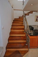 Tranquil Getaway Villa Prapatnica With Pool and Garden