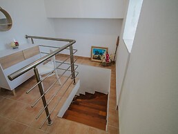 Tranquil Getaway Villa Prapatnica With Pool and Garden