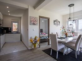 Trendy and Chic Apartment With Terrace and Private Garden