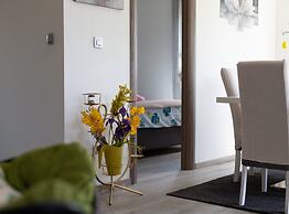 Trendy and Chic Apartment With Terrace and Private Garden