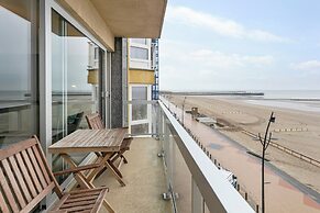 Cosy Apartment in Blankenberge With Terrace