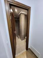 Elegant Furnished S1 With Security in Ariana - Tunisia