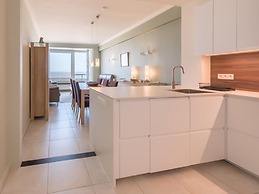 Apartment With Marina View