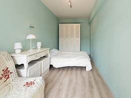 Apartment With Marina View