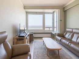 Apartment With Marina View