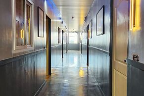 Freddo Studio Apartelle