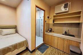 Freddo Studio Apartelle