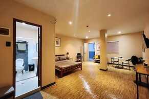 Freddo Studio Apartelle