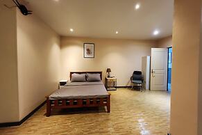 Freddo Studio Apartelle