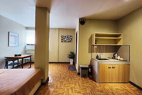 Freddo Studio Apartelle