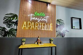 Freddo Studio Apartelle