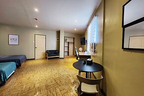 Freddo Studio Apartelle