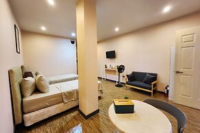 Freddo Studio Apartelle