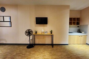 Freddo Studio Apartelle