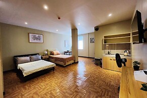 Freddo Studio Apartelle