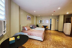 Freddo Studio Apartelle