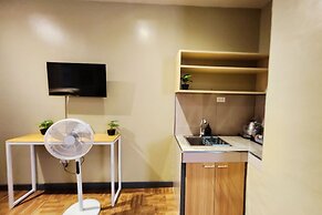 Freddo Studio Apartelle