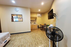 Freddo Studio Apartelle