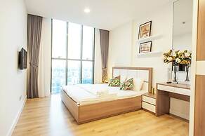 Refined Saigon - Rivergate Apartment