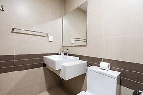 Refined Saigon - Rivergate Apartment