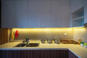Refined Saigon - Rivergate Apartment