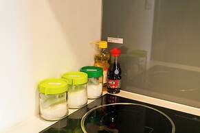 Refined Saigon - Rivergate Apartment