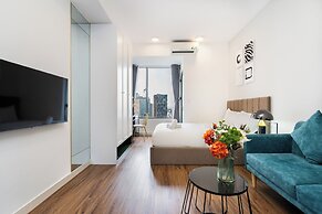 Refined Saigon - Rivergate Apartment